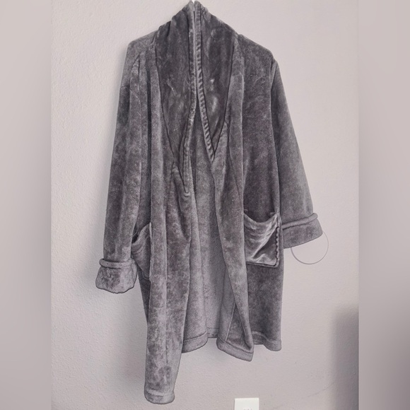 Unisex one size fits most mint robe Gray grey new but without the belt tie thing - Picture 11 of 12